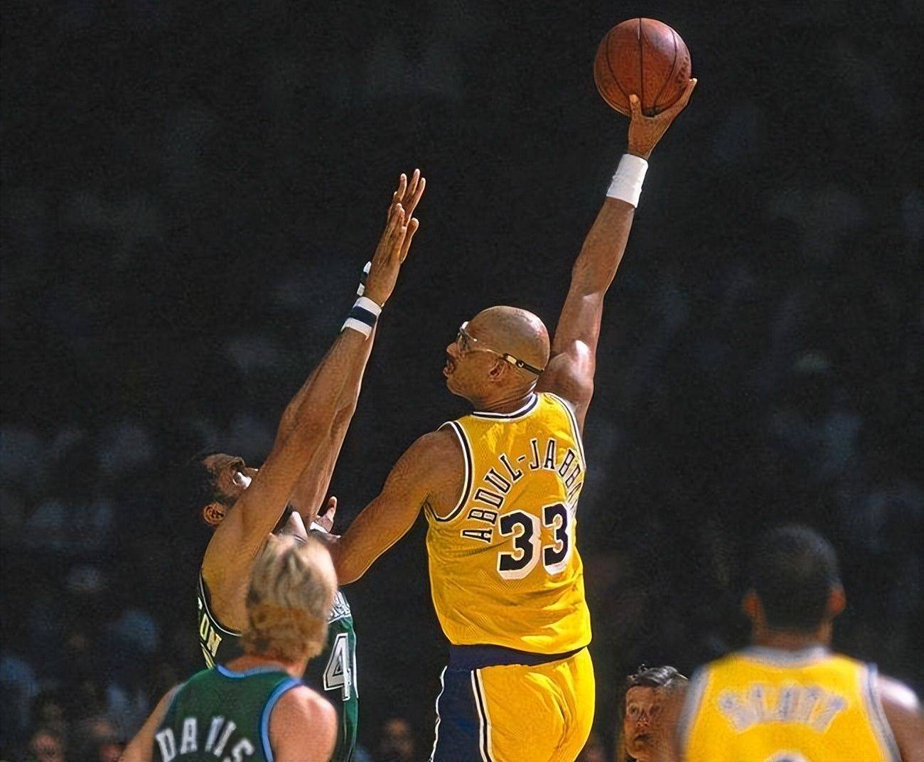 奏略显保守 奏略显保守